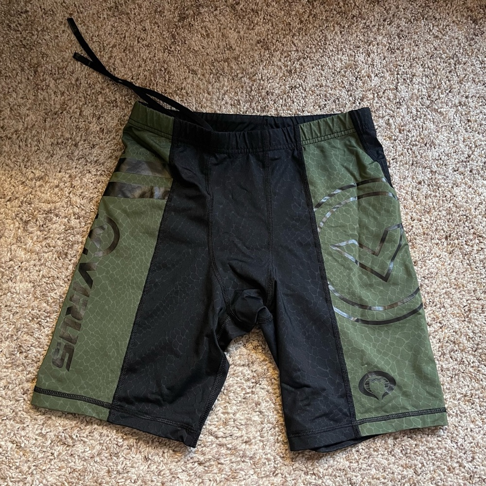 Virus Compression shorts